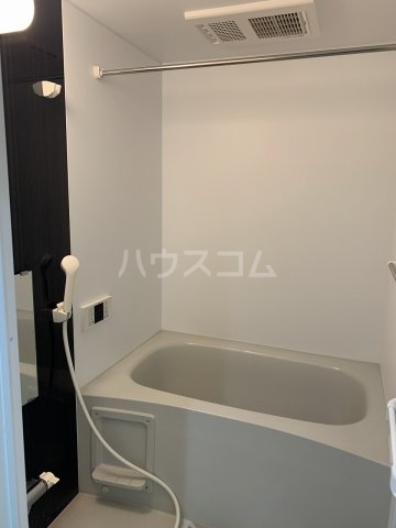 13/30 浴室