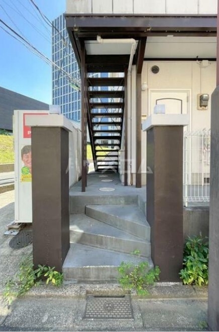 14/18 エントランス