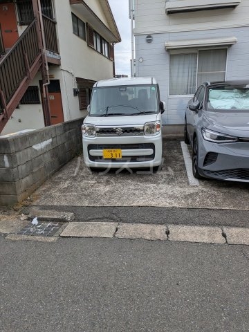 2/3 駐車場