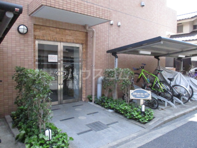 29/30 エントランス