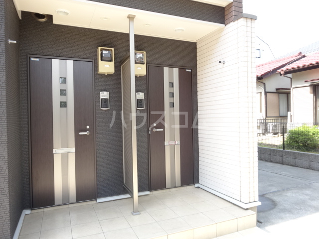 28/30 エントランス