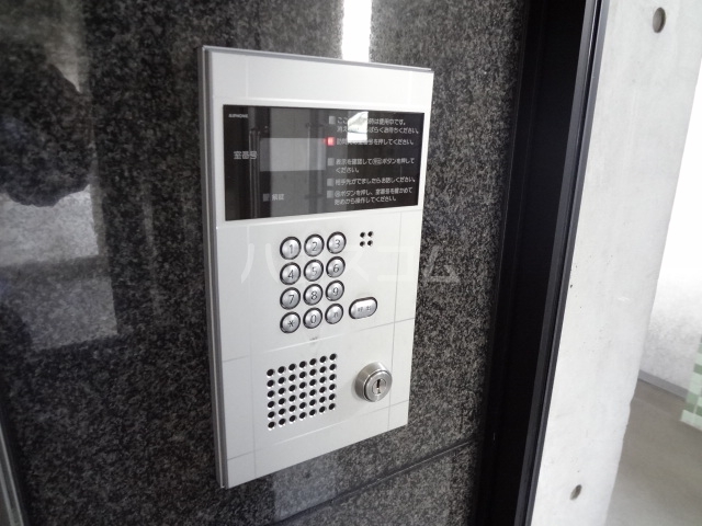 19/25 エントランス