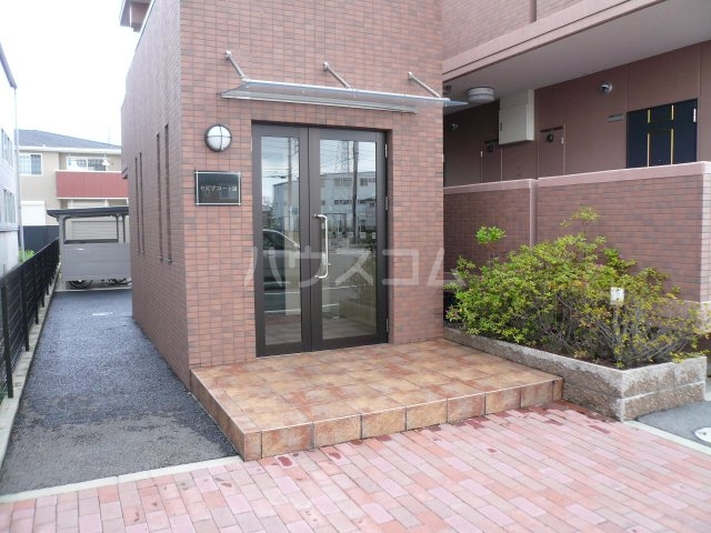 15/19 エントランス