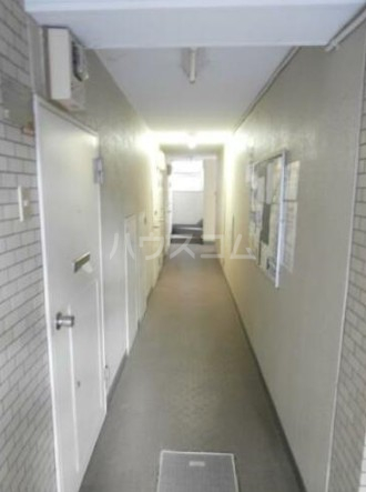 13/23 エントランス