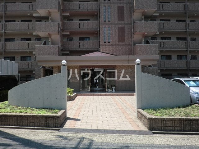 22/30 エントランス