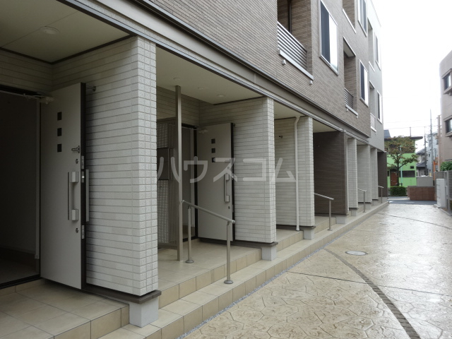 29/30 エントランス