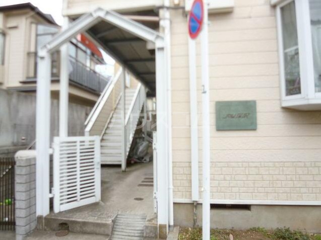 21/25 エントランス