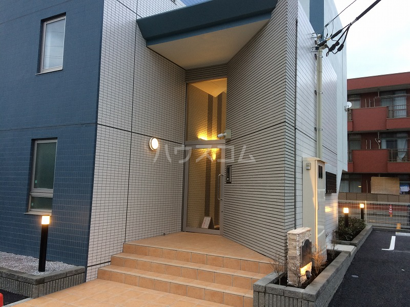 15/22 エントランス