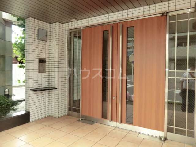 14/22 エントランス