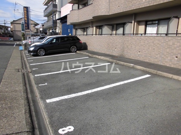 22/30 駐車場