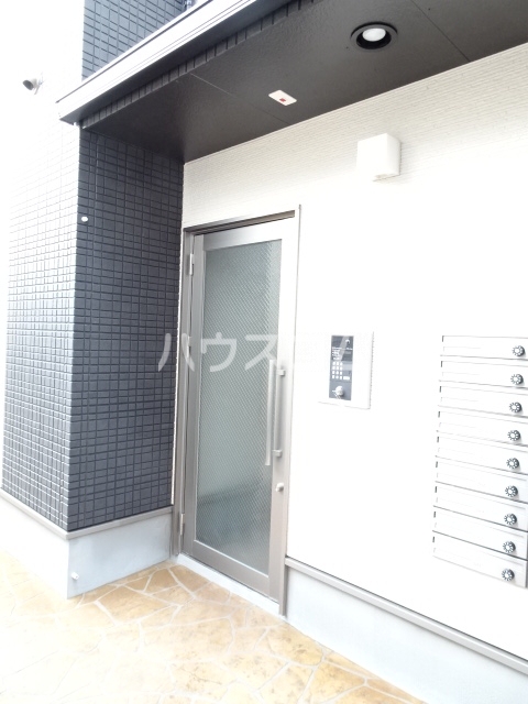 19/26 エントランス