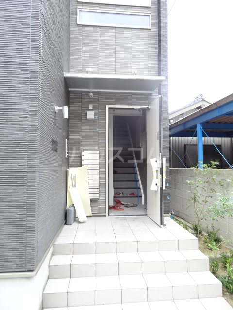 22/29 エントランス