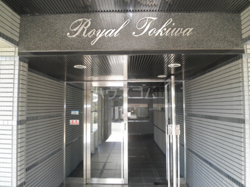 26/30 エントランス