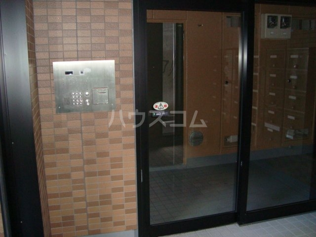 14/22 エントランス