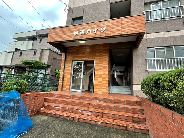 22/29 エントランス