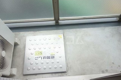 13/22 バルコニー