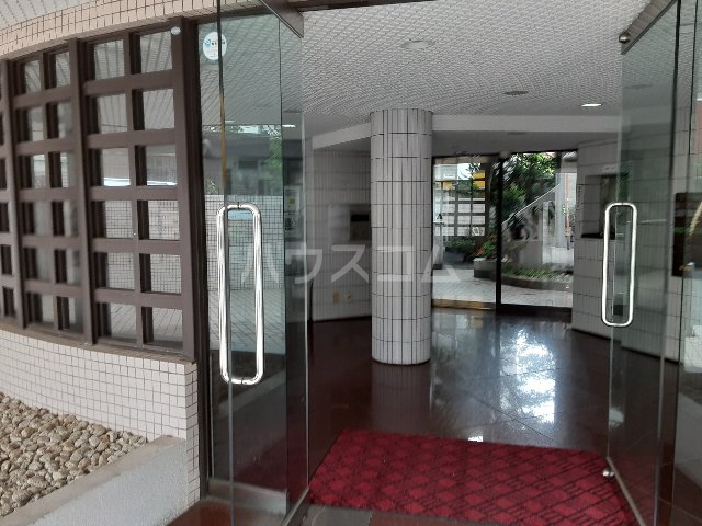 15/25 エントランス