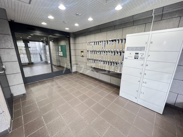 25/30 エントランス