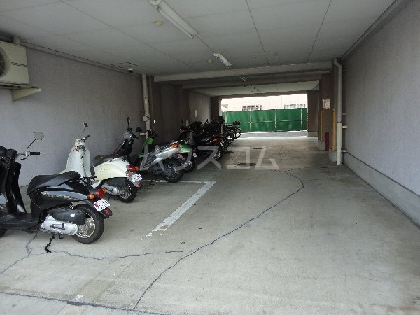 18/24 駐車場