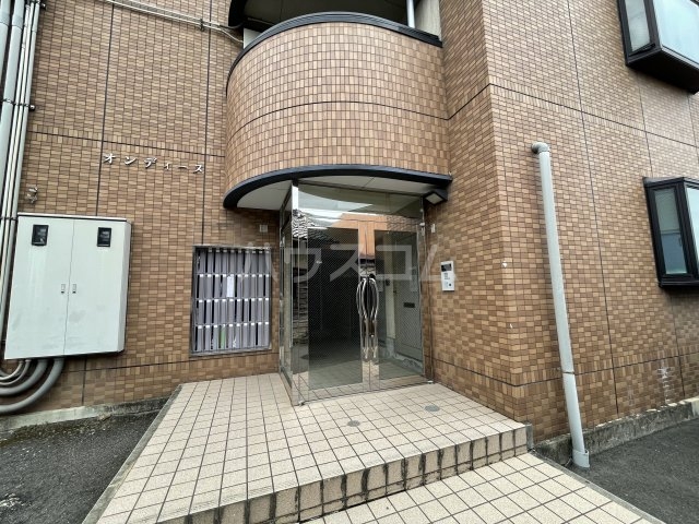 15/20 エントランス