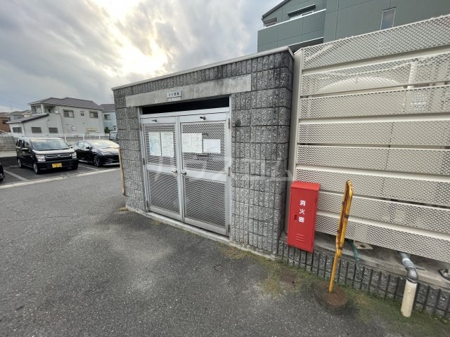 23/28 駐車場