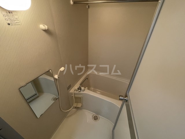 13/28 浴室