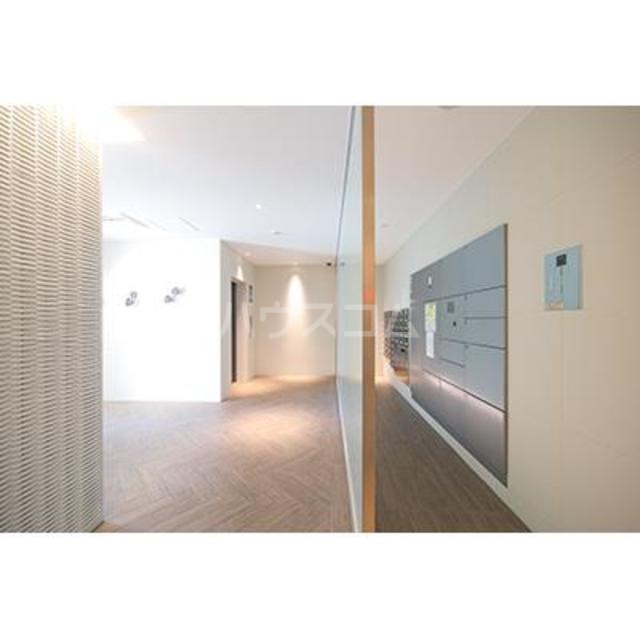 16/18 エントランス