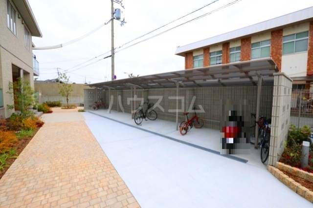 26/30 エントランス