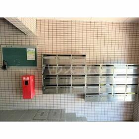 13/21 エントランス