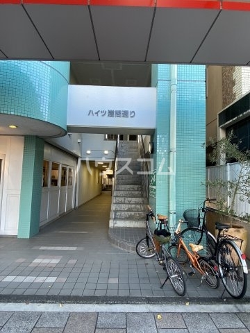 2/4 エントランス