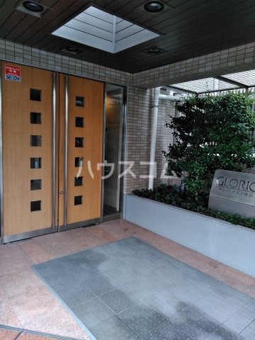 16/25 エントランス