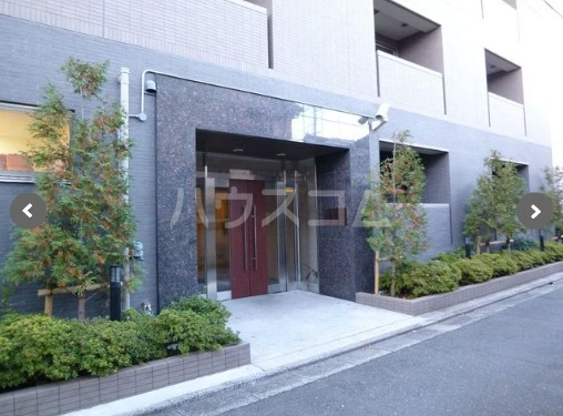 19/25 エントランス