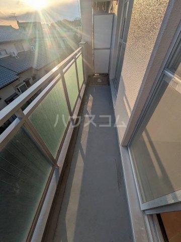 23/30 バルコニー