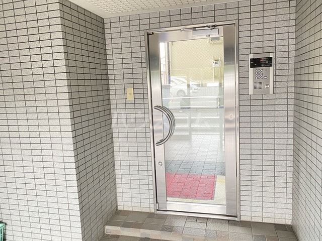 7/11 エントランス