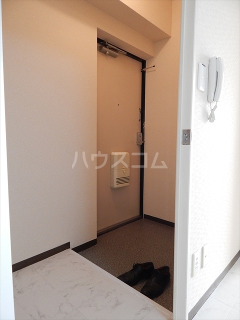 13/30 玄関
