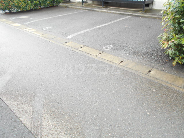 22/30 駐車場