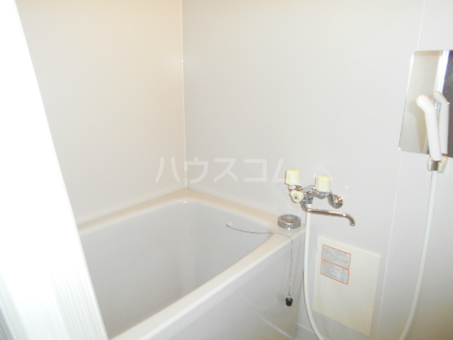 13/30 浴室