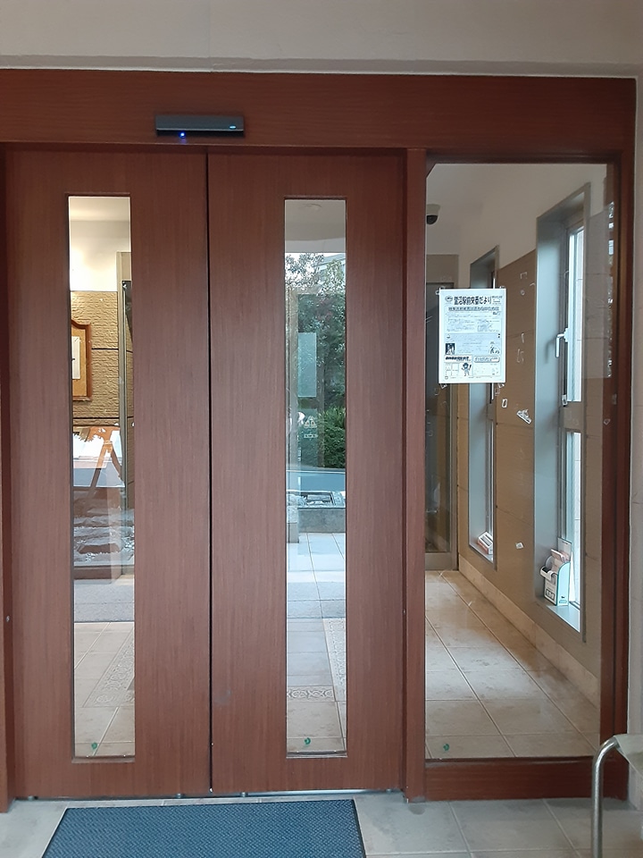 21/30 エントランス