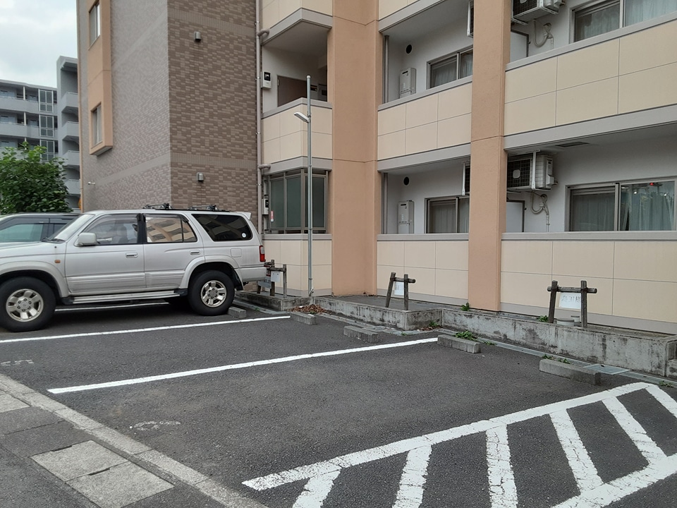 22/30 駐車場