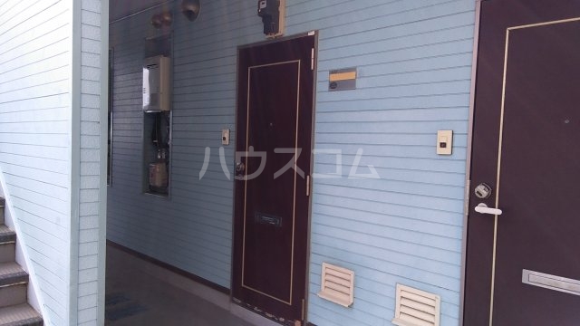 23/30 エントランス