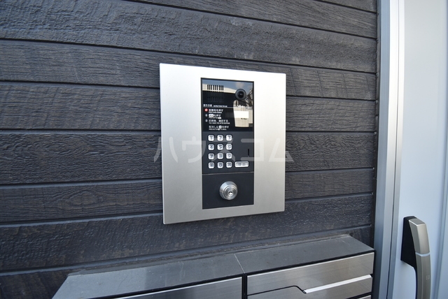 14/22 エントランス