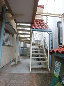 15/23 エントランス