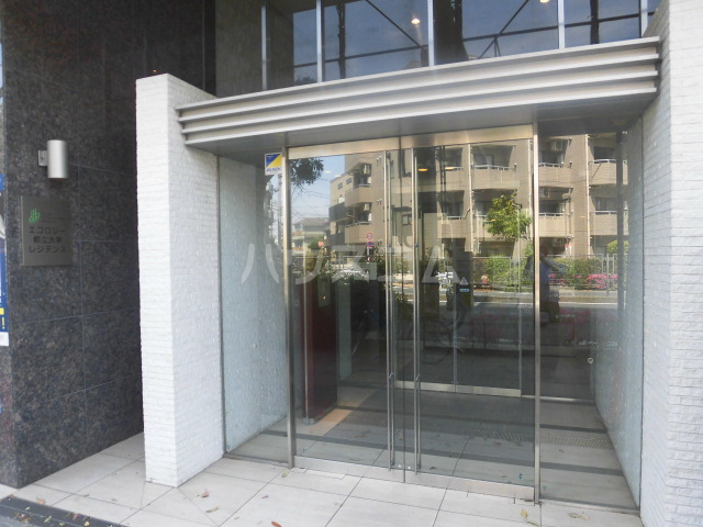 17/27 エントランス