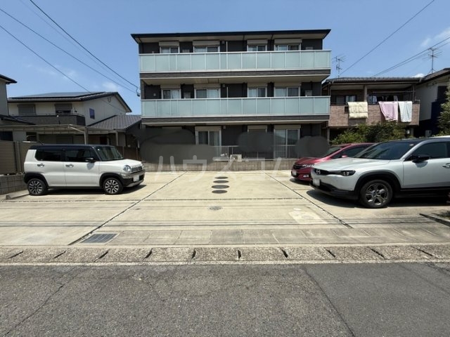 2/2 駐車場