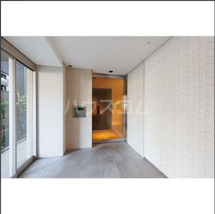 29/29 エントランス