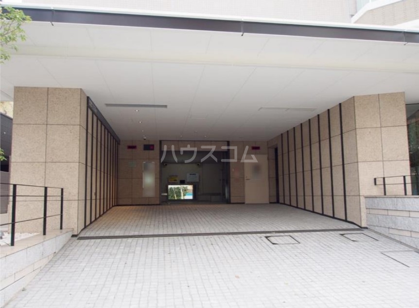 3/4 エントランス