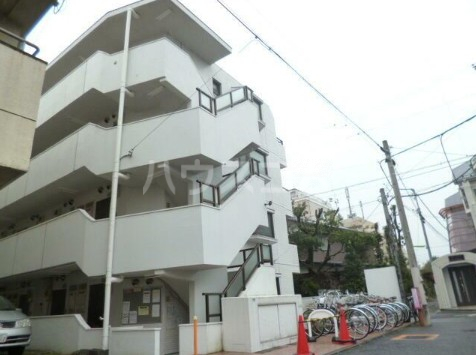 16/26 エントランス