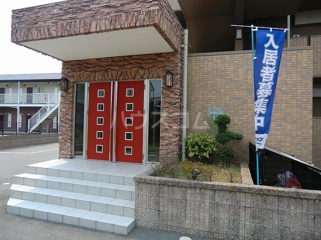 21/29 エントランス