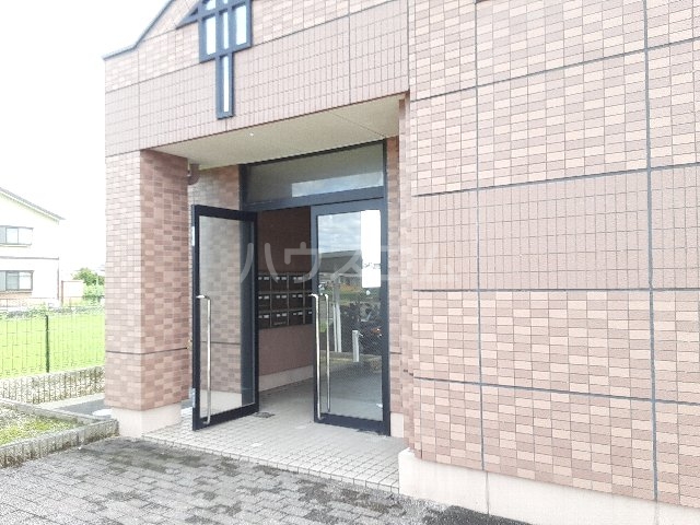 22/30 エントランス