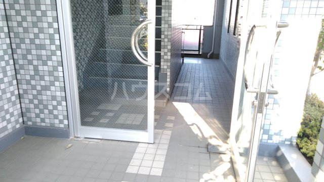 17/18 エントランス